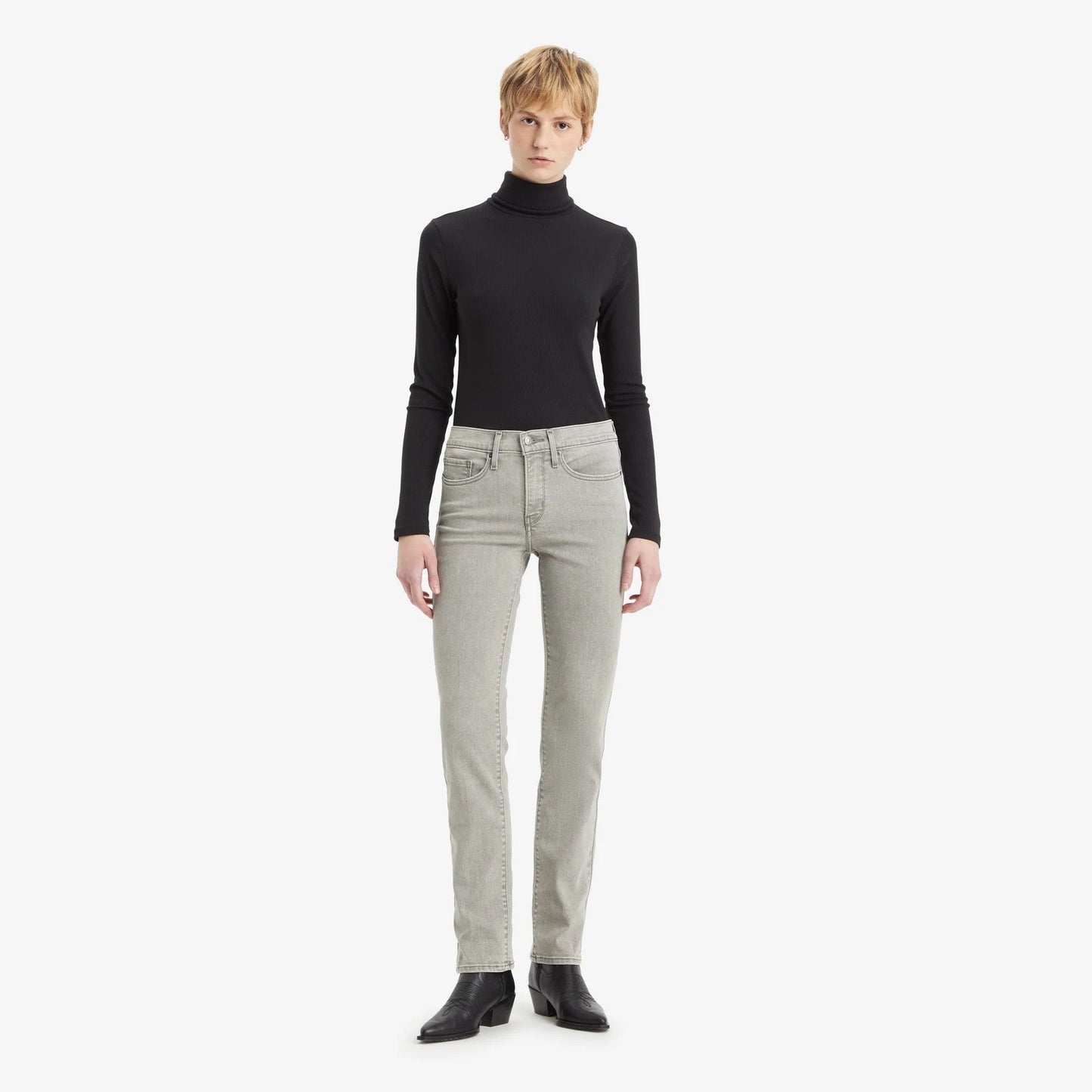 Levi’s® Women’s 314 Shaping Straight Jeans