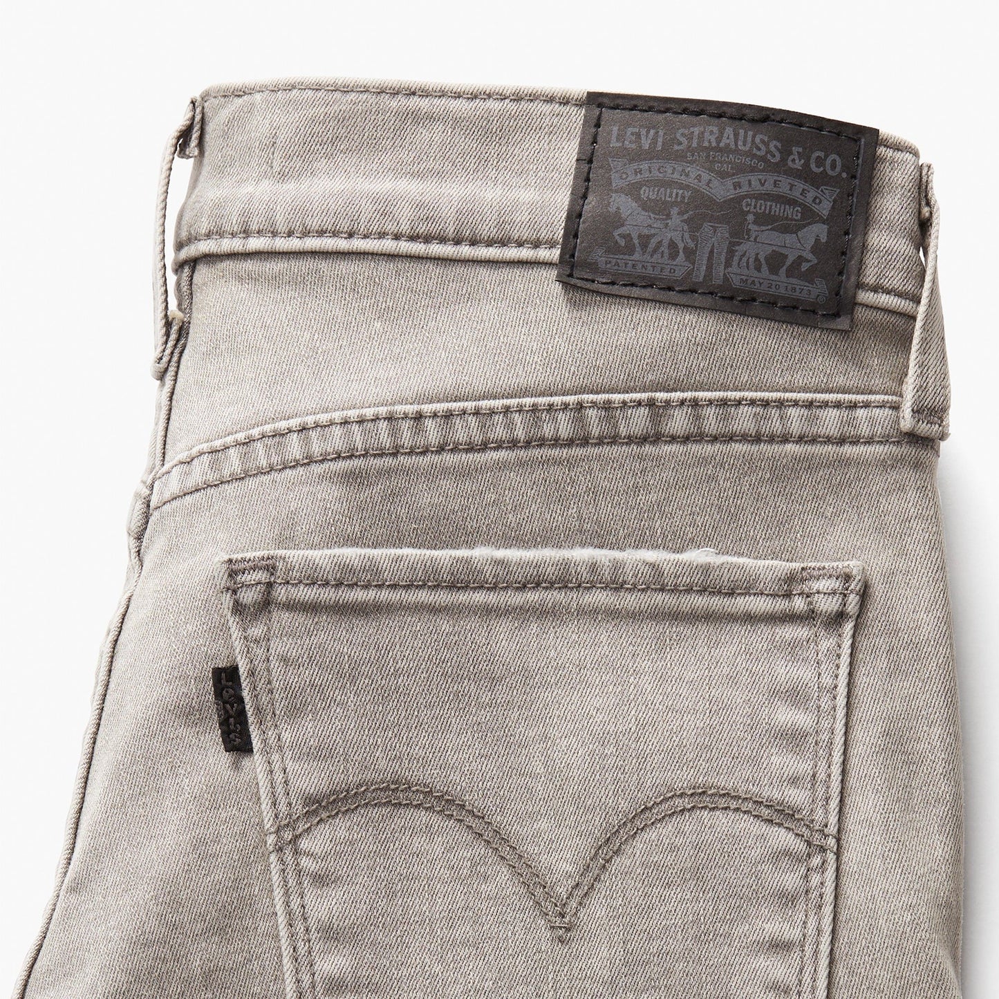 Levi’s® Women’s 314 Shaping Straight Jeans