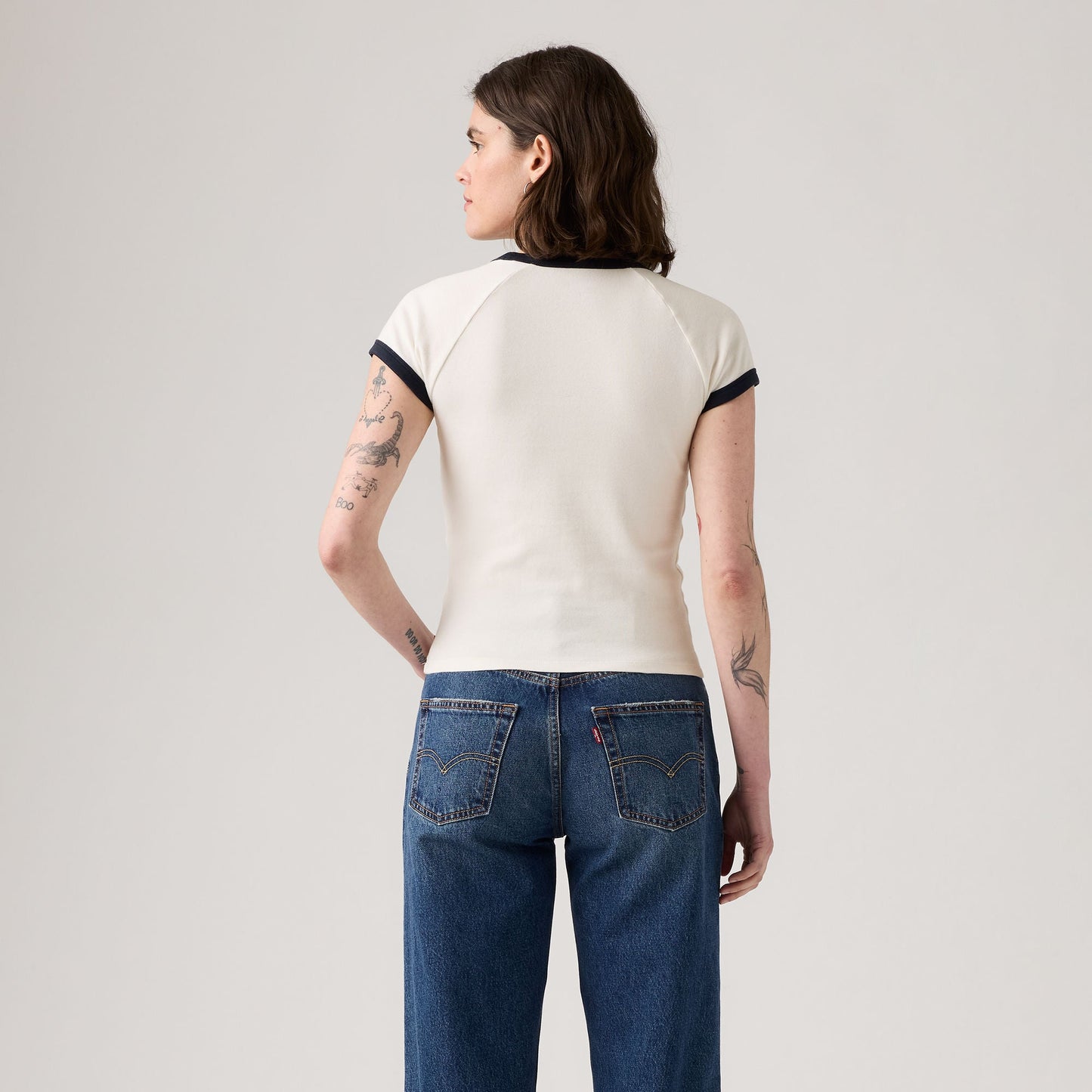 Levi's® Women's Graphic Riley Raglan Tee