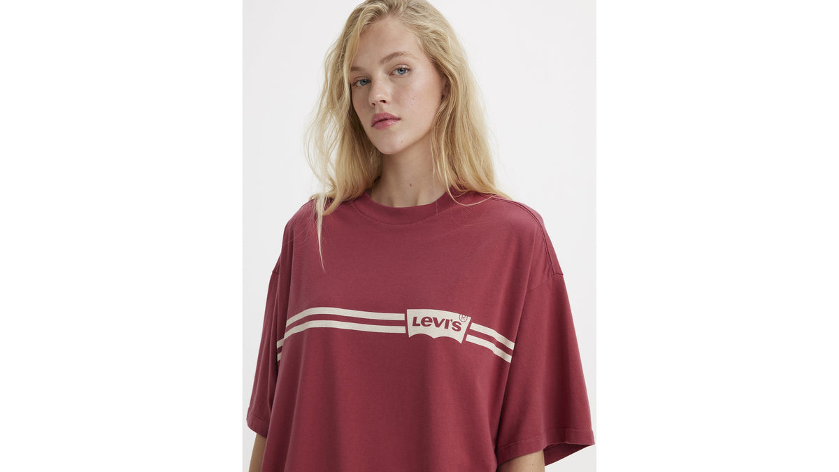 Levi's® Women's Graphic Short Stack T-Shirt