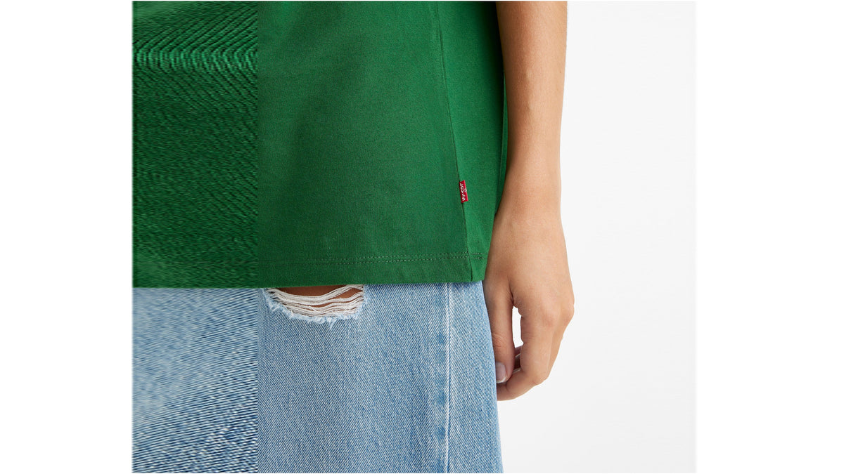 Levi's® Women's Graphic Short Stack T-Shirt