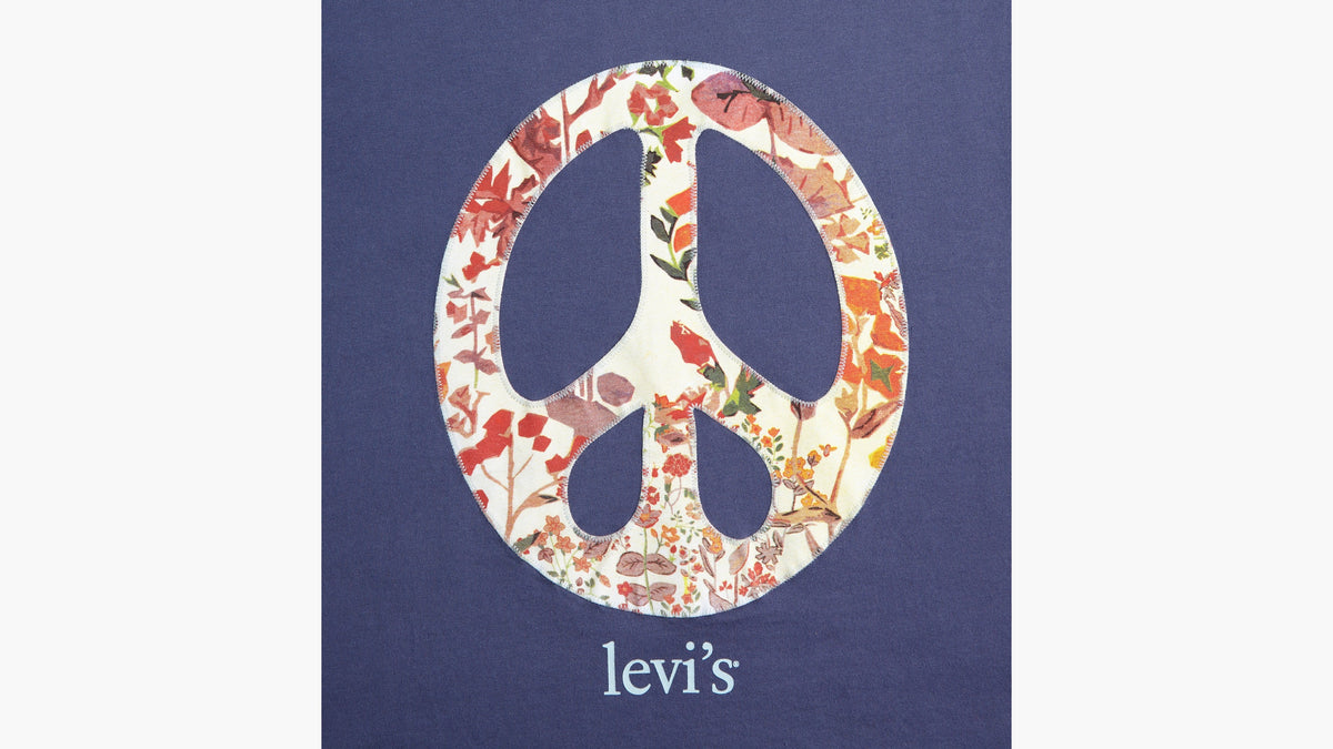 Levi's® Women's Graphic Short Stack T-Shirt