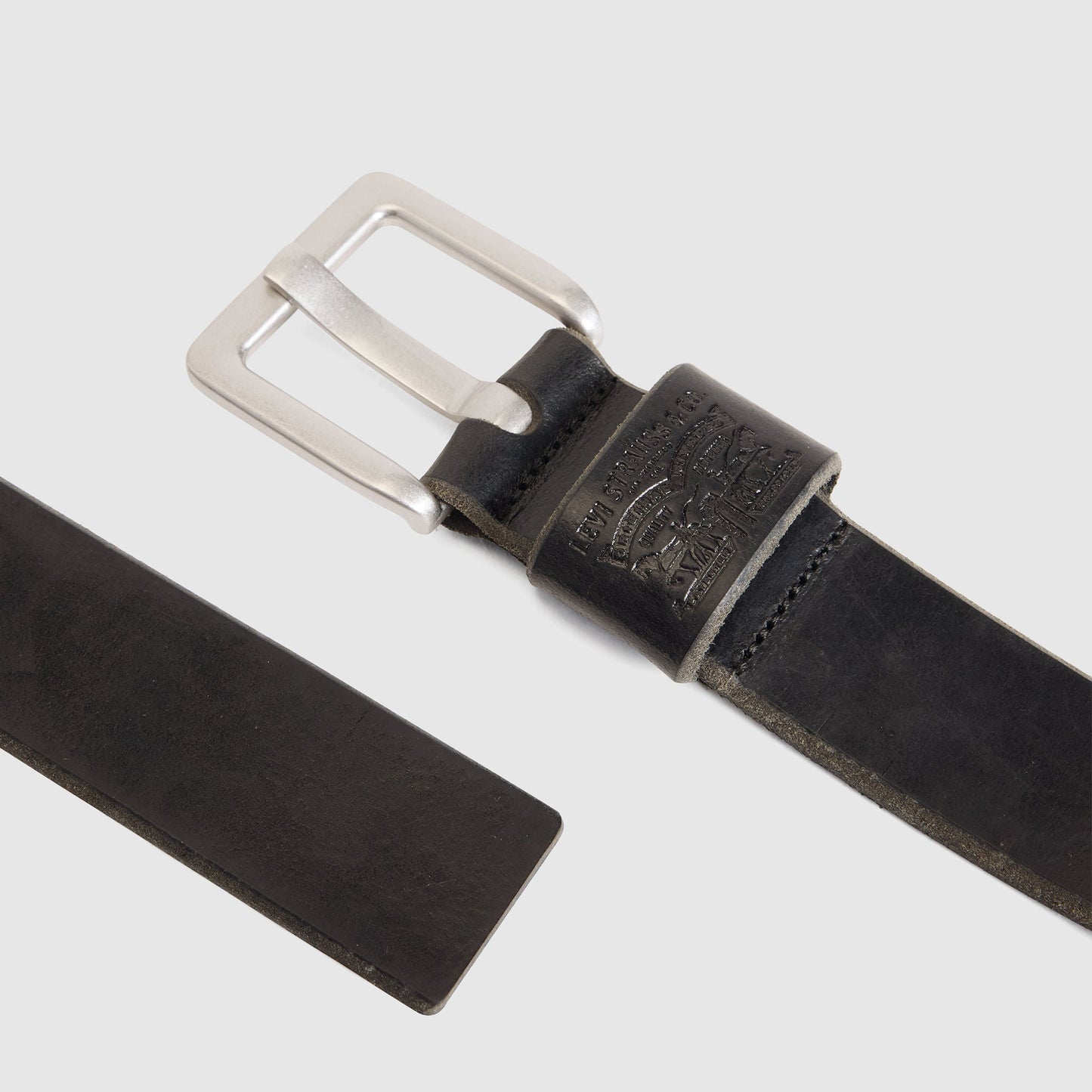 Levi's® Men's Arlo Wide Prong Belt