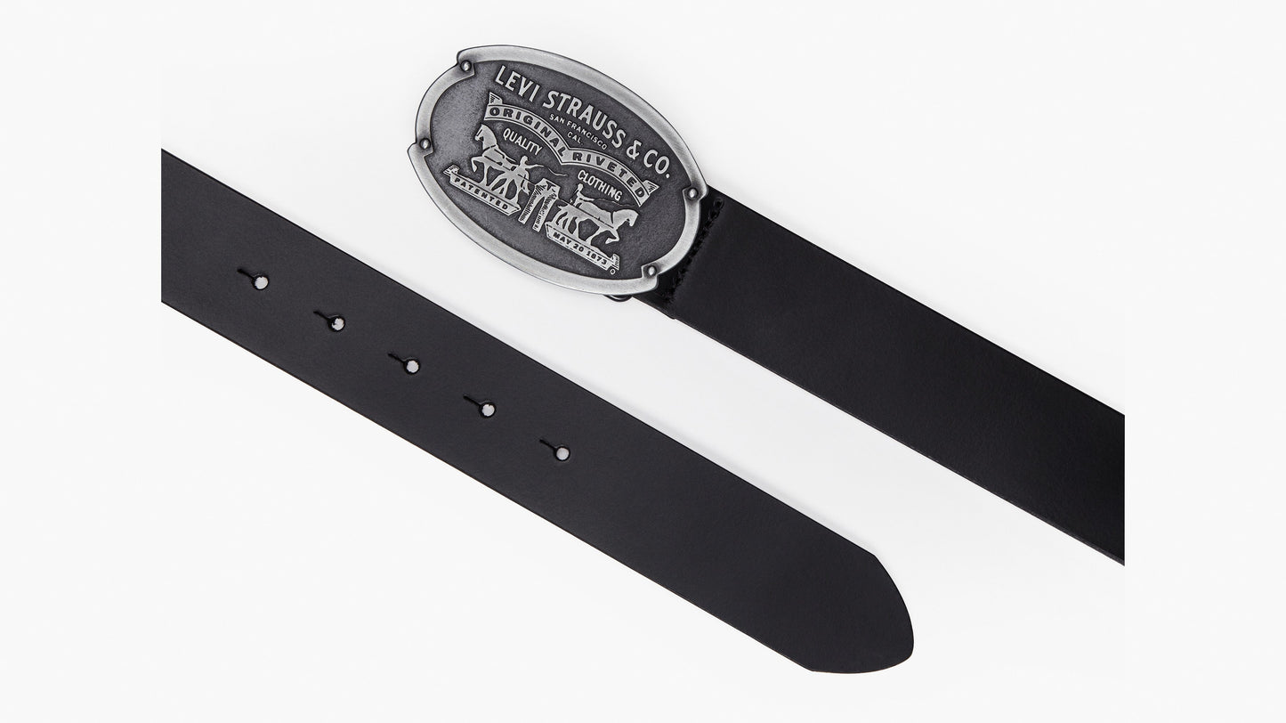 Levi's® Men's Billy Plaque Belt