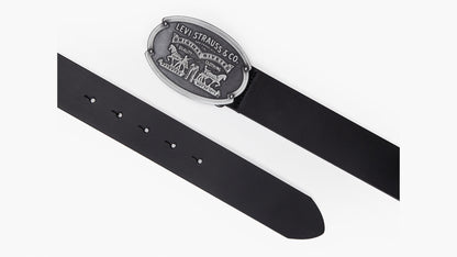 Levi's® Men's Billy Plaque Belt