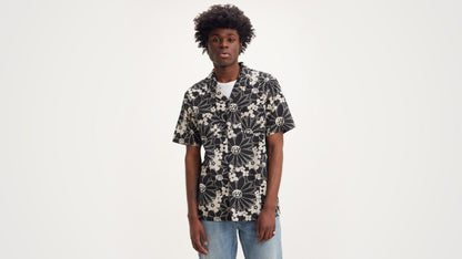 Levi's® Men's Short-Sleeve Classic Camp Shirt
