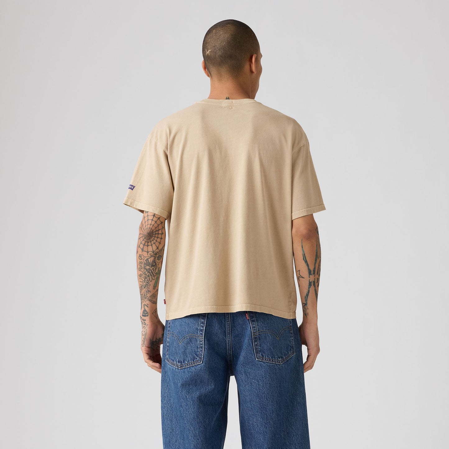 Levi's® Men's Graphic Cropped Tee