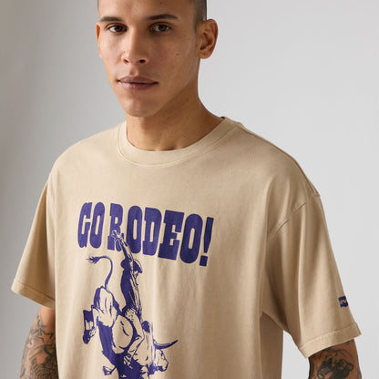 Levi's® Men's Graphic Cropped Tee