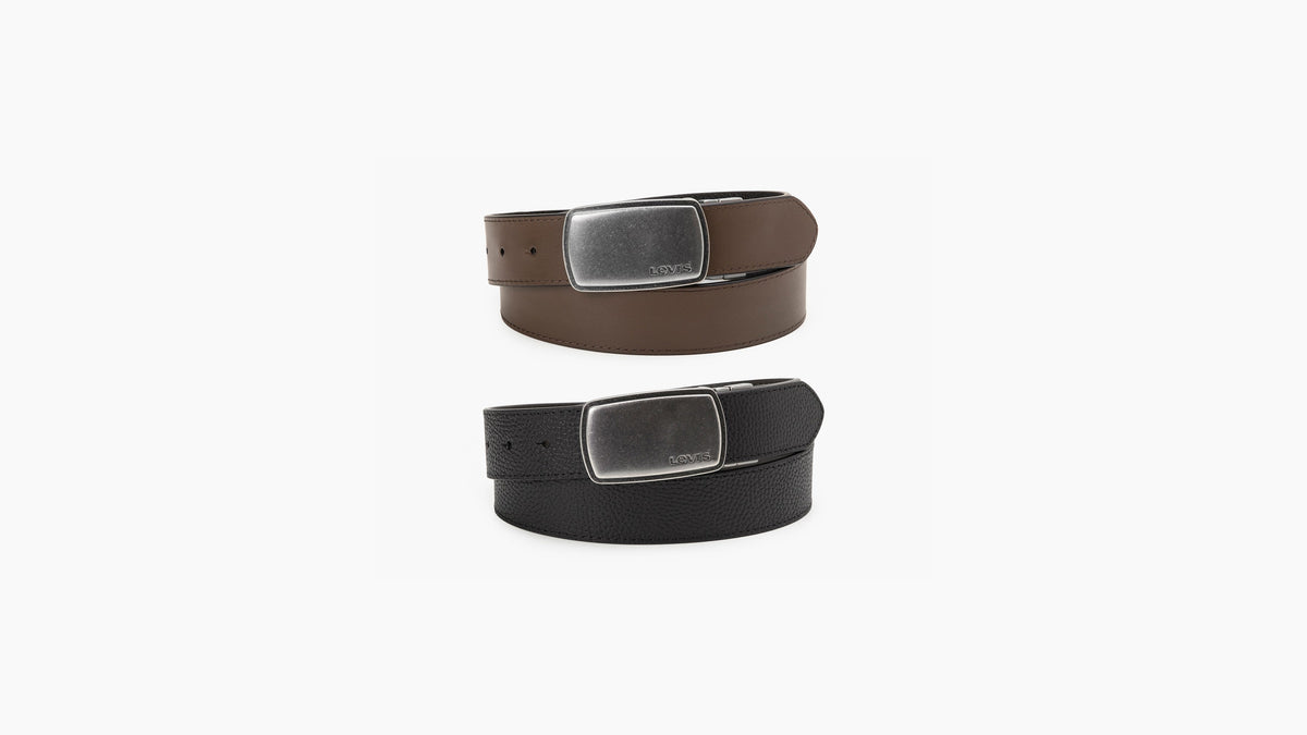Levi's® Men's Plaque Reversible Belt