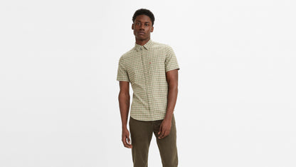Levi's® Men's Short-Sleeve Classic Standard Fit Shirt