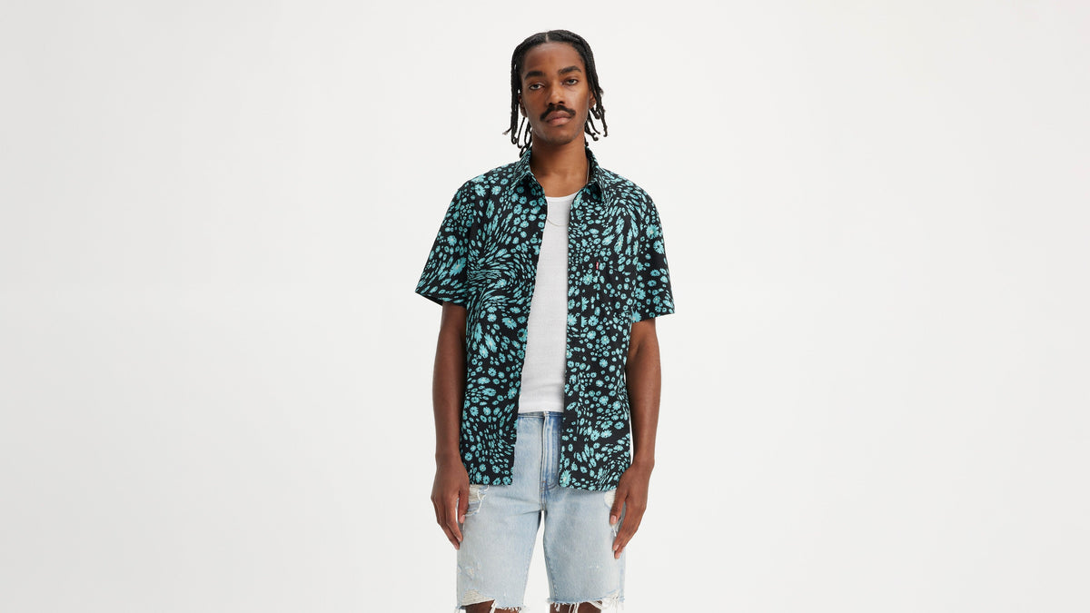 Levi's® Men's Short-Sleeve Classic Standard Fit Shirt