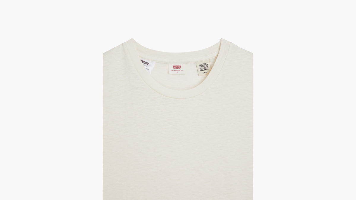 Levi's® Women's Classic Fit Tee