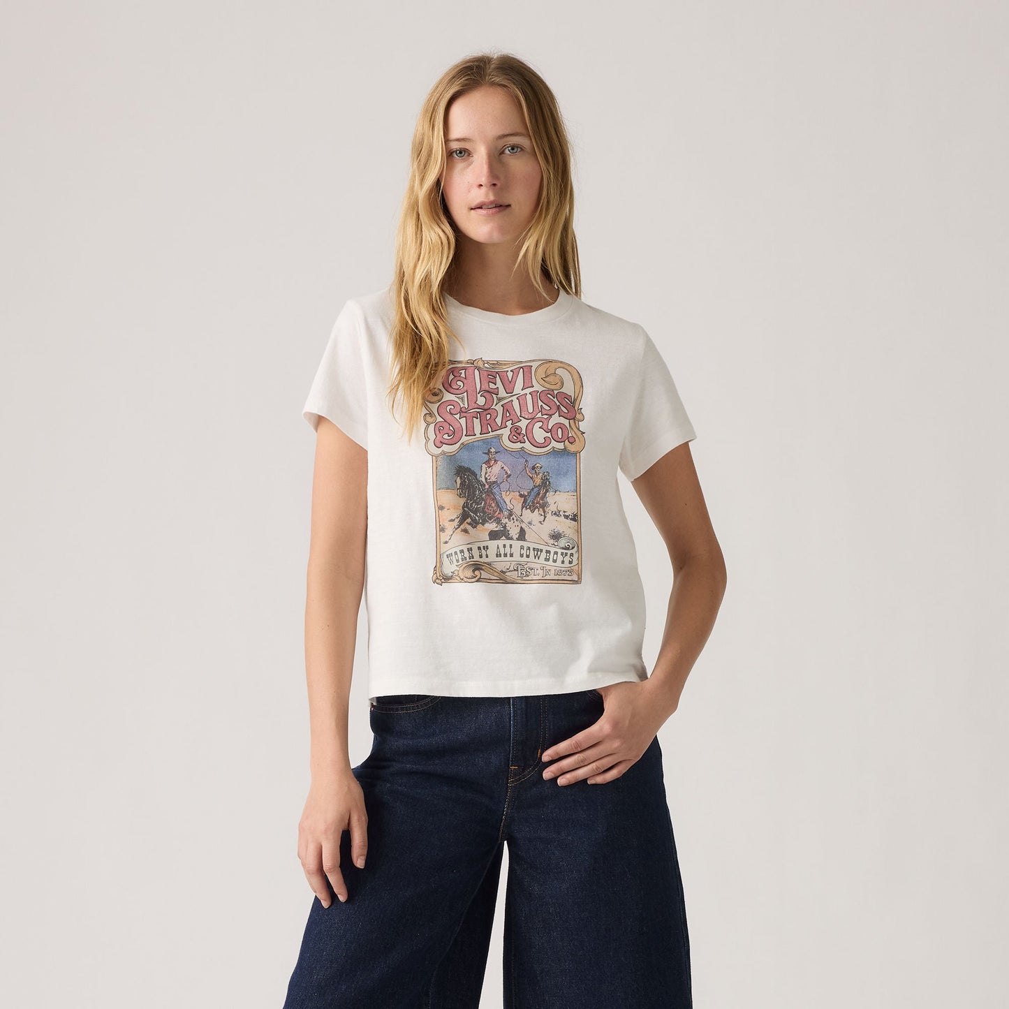 Levi's® Women's Graphic Boxy T-Shirt