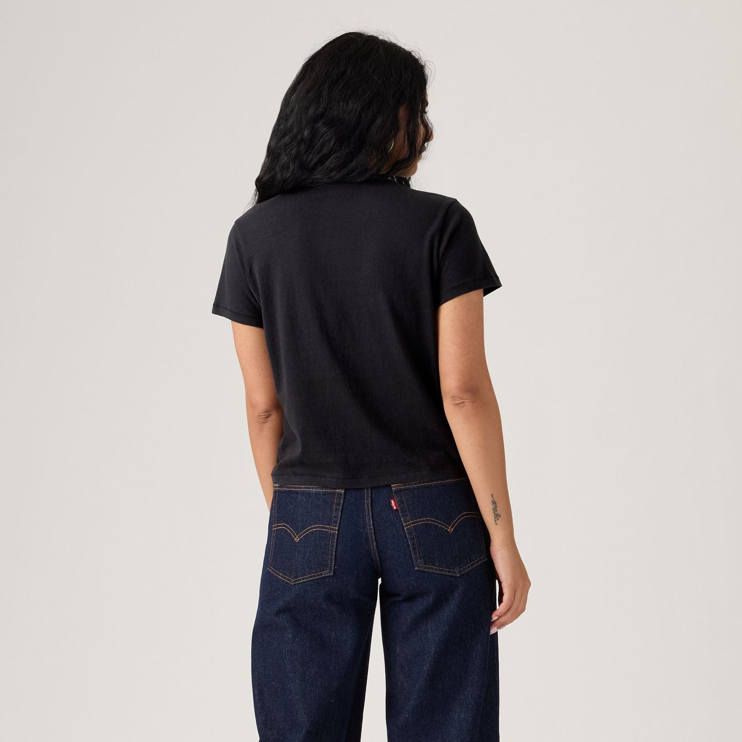Levi's® Women's Graphic Classic Tee