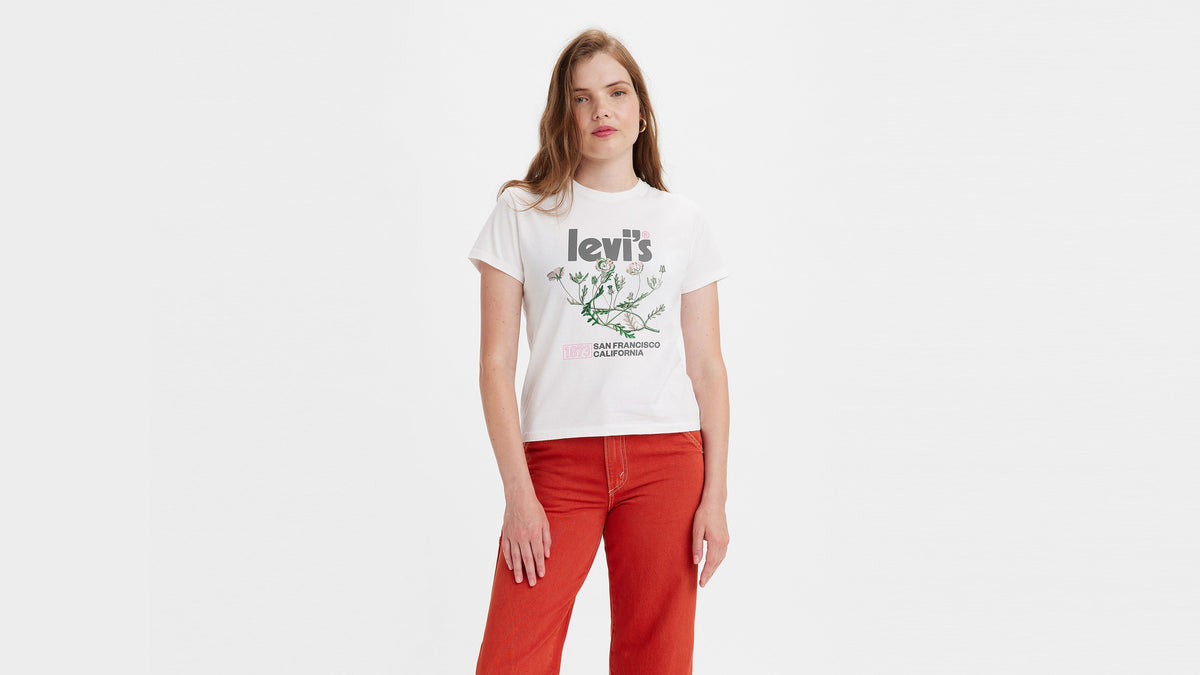 Levi's® Women's Graphic Classic T-Shirt