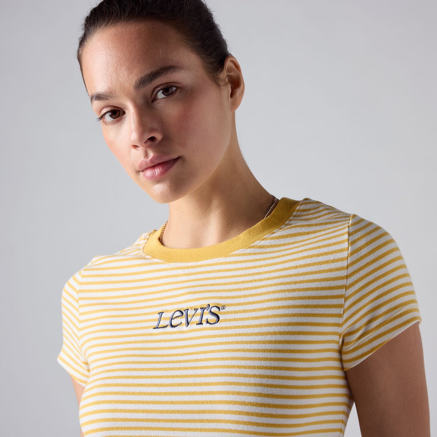 Levi's® Women's Graphic Essential Baby Tee