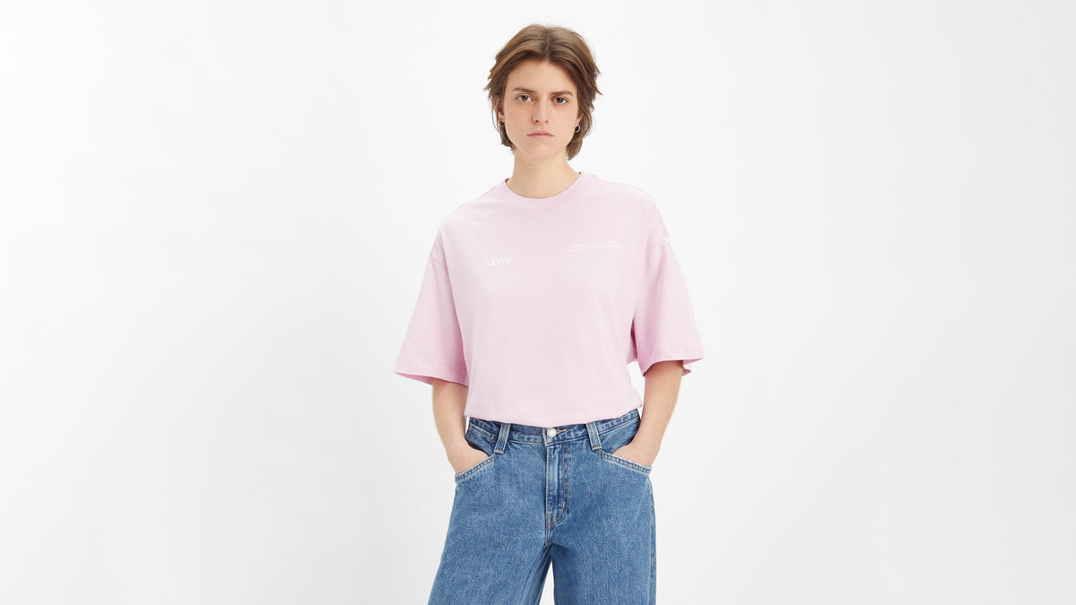 Levi's® Women's Graphic Short Stack T-Shirt
