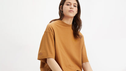 Levi's® Women's Graphic Short Stack T-Shirt