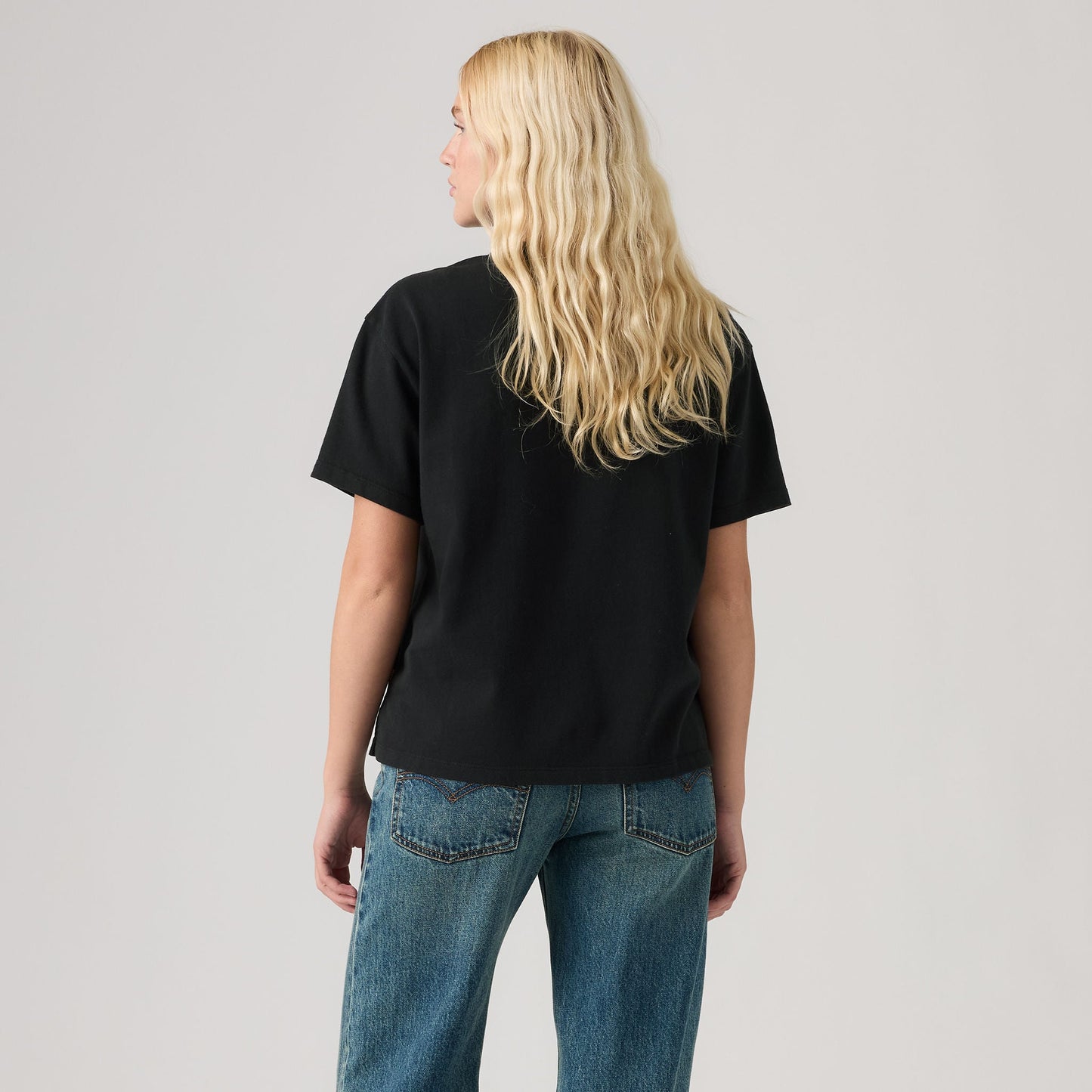 Levi's® Women's Graphic Vintage Short-Sleeve Tee