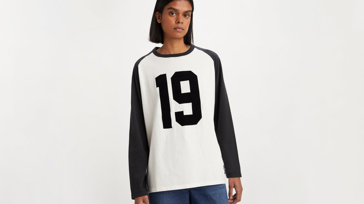 Levi's® Women's Graphic Way Back T-Shirt