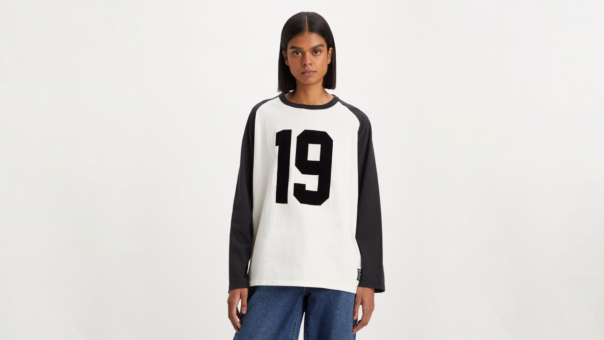 Levi's® Women's Graphic Way Back T-Shirt