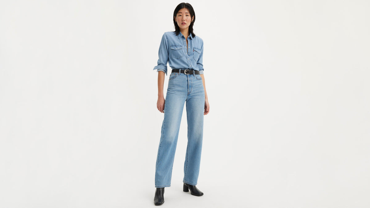 Levi's® Women's Ribcage Straight Ankle Jeans