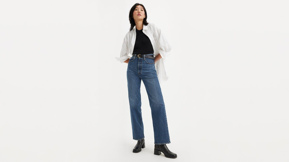 Levi's® Women's Ribcage Straight Ankle Jeans
