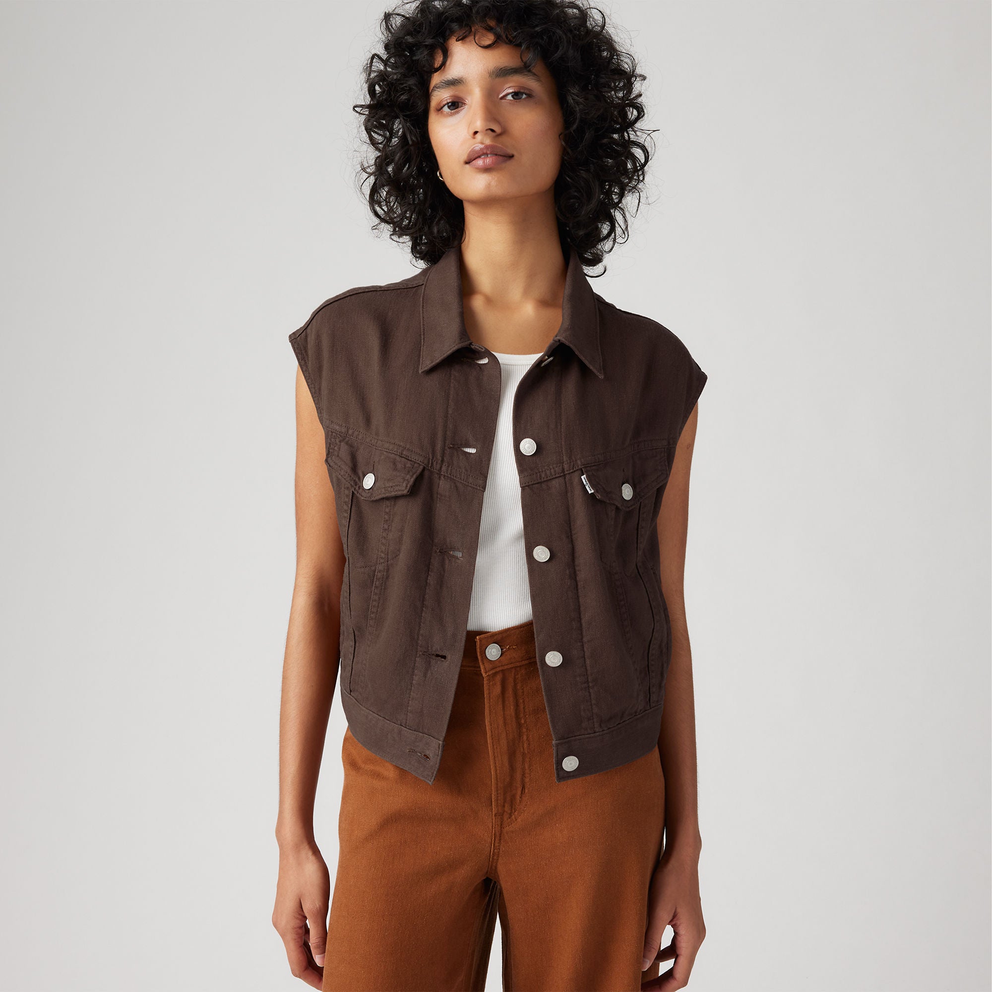 Levi's® Women's Shrunken '90s Vest - Brown | Levi's TH
