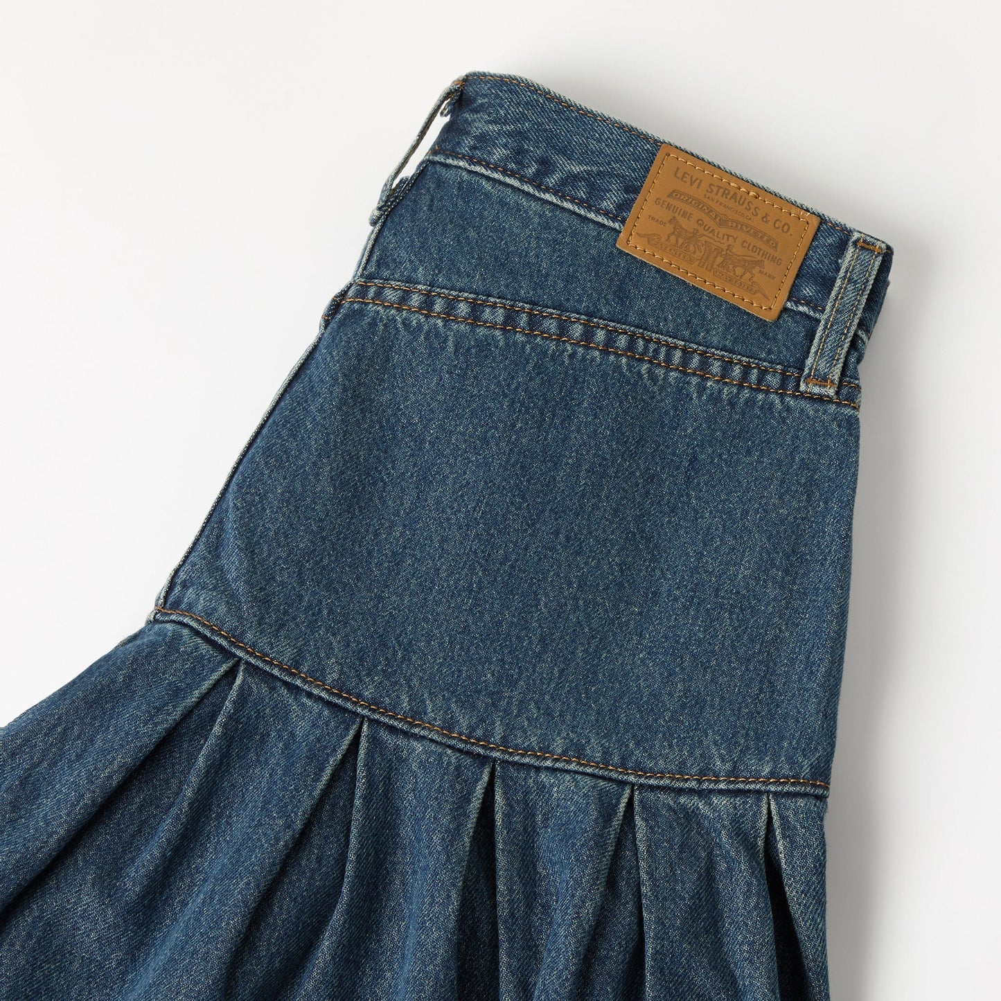 Levi's® Women's Yoked Pleated Skirt