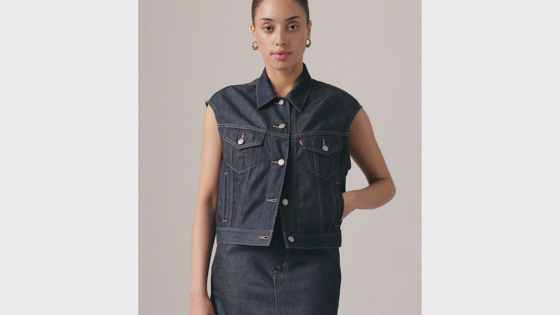 トップス 90s levis black denim vest jacket y2k Levi's® Women's Shrunken '90s Trucker Vest - Black | Levi's PH